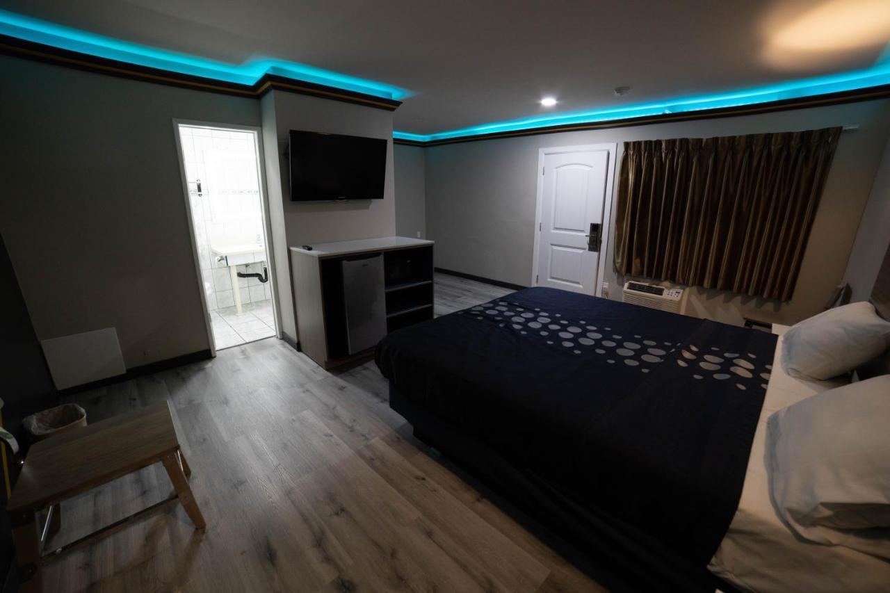 Artesia Motor Inn Bellflower Esterno foto