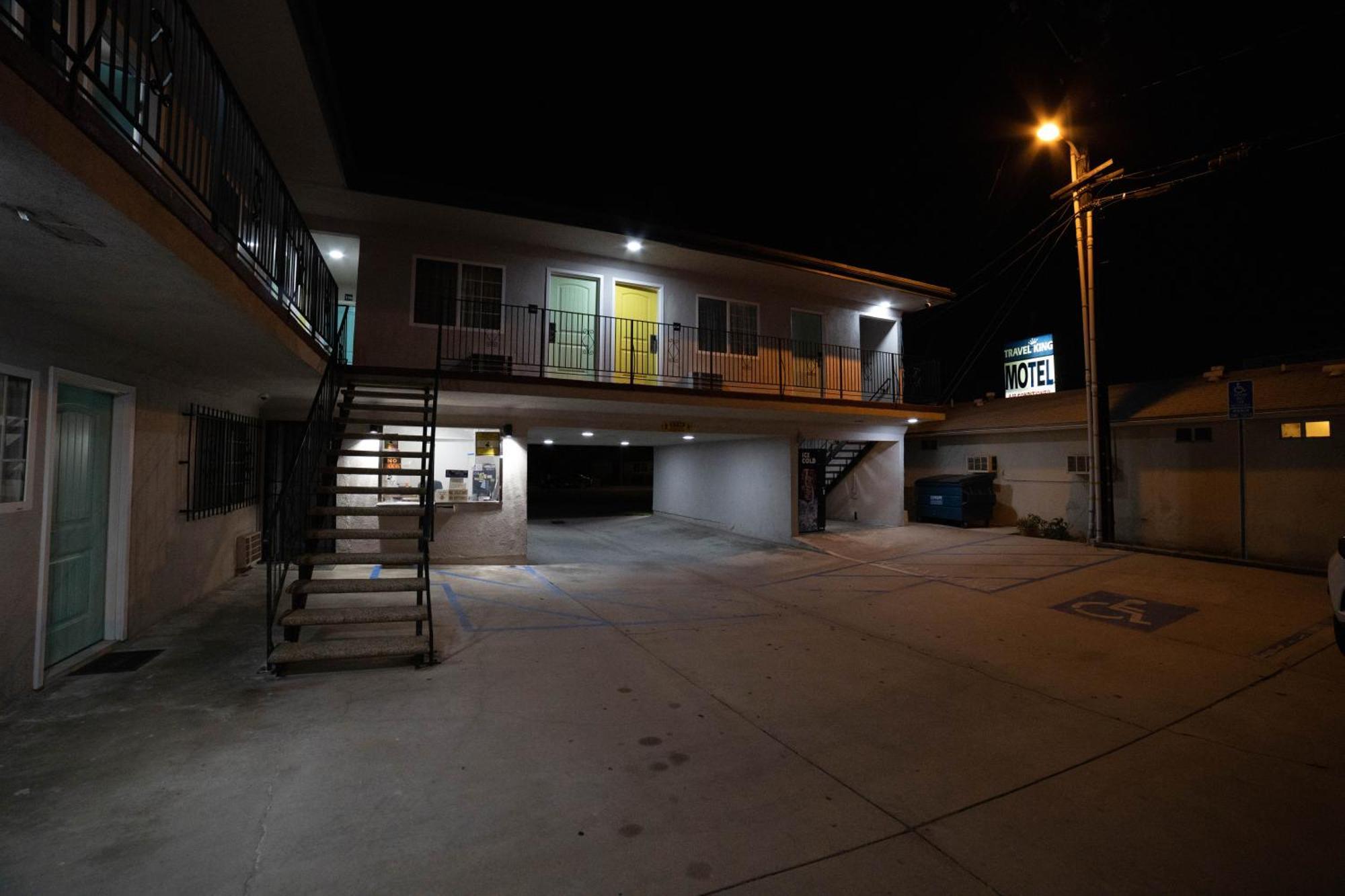 Artesia Motor Inn Bellflower Esterno foto